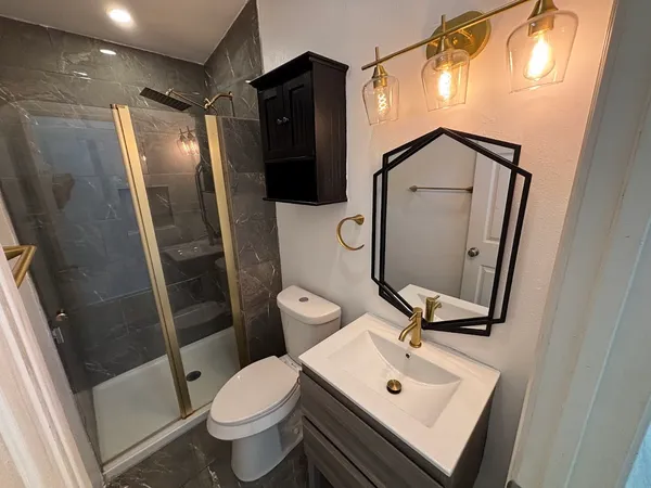 $1,395 | 1002 Spanish Oak Trail, Unit B, Manchaca, TX 78652