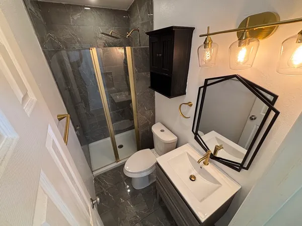 $1,395 | 1002 Spanish Oak Trail, Unit B, Manchaca, TX 78652