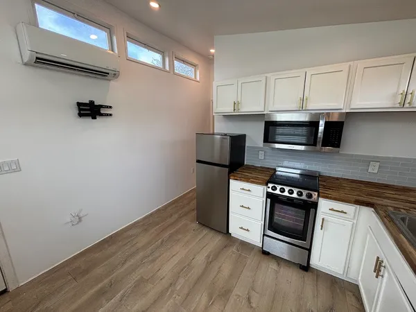 $1,245 | 1002 Spanish Oak Trail, Unit B, Manchaca, TX 78652
