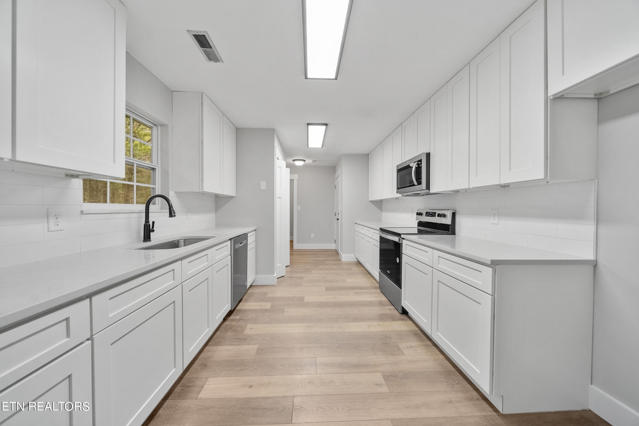 1355 Springview Circle Seymour, TN 37865 - Photo 14 of 30