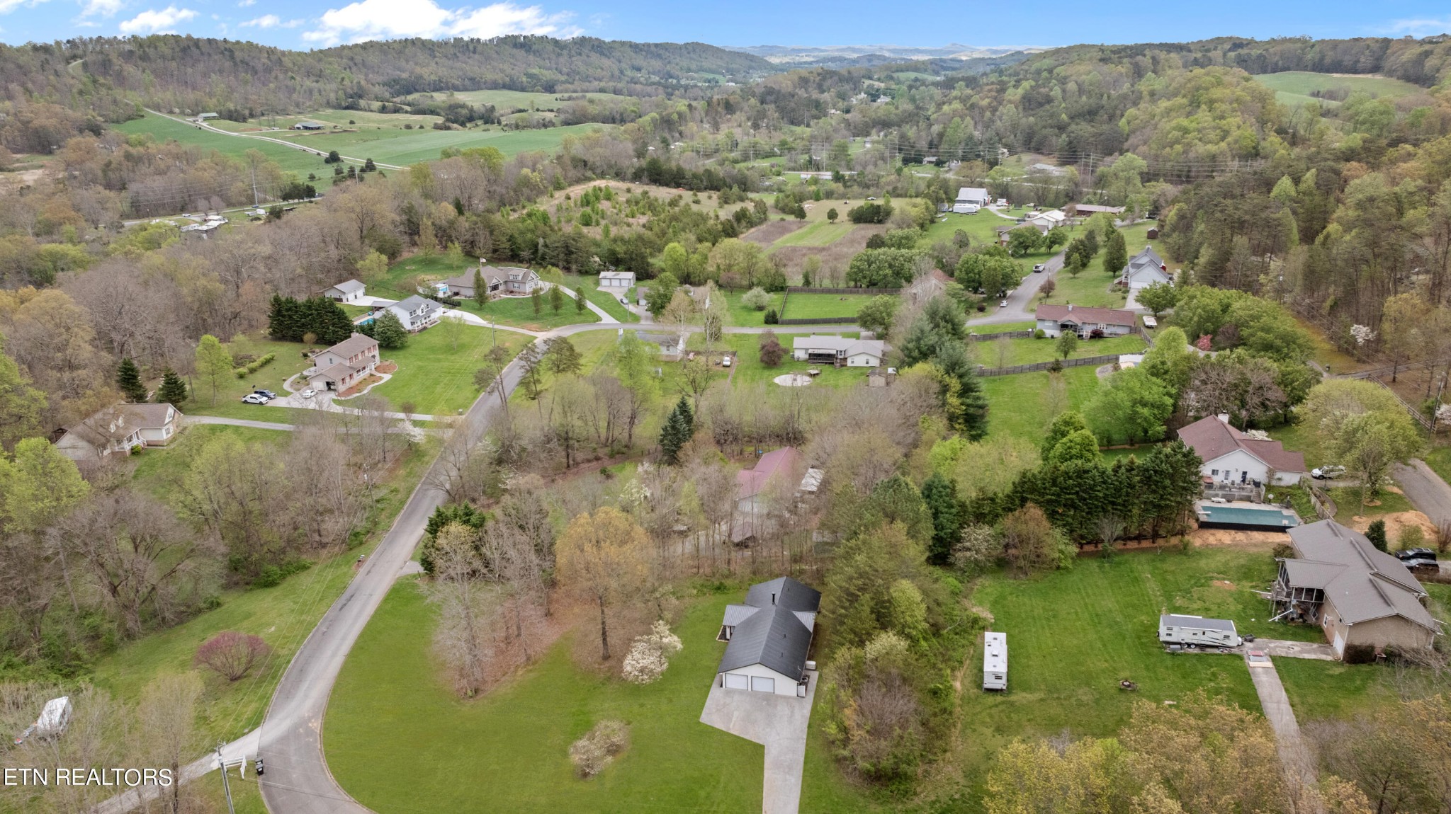 1355 Springview Circle Seymour, TN 37865 - Photo 5 of 30