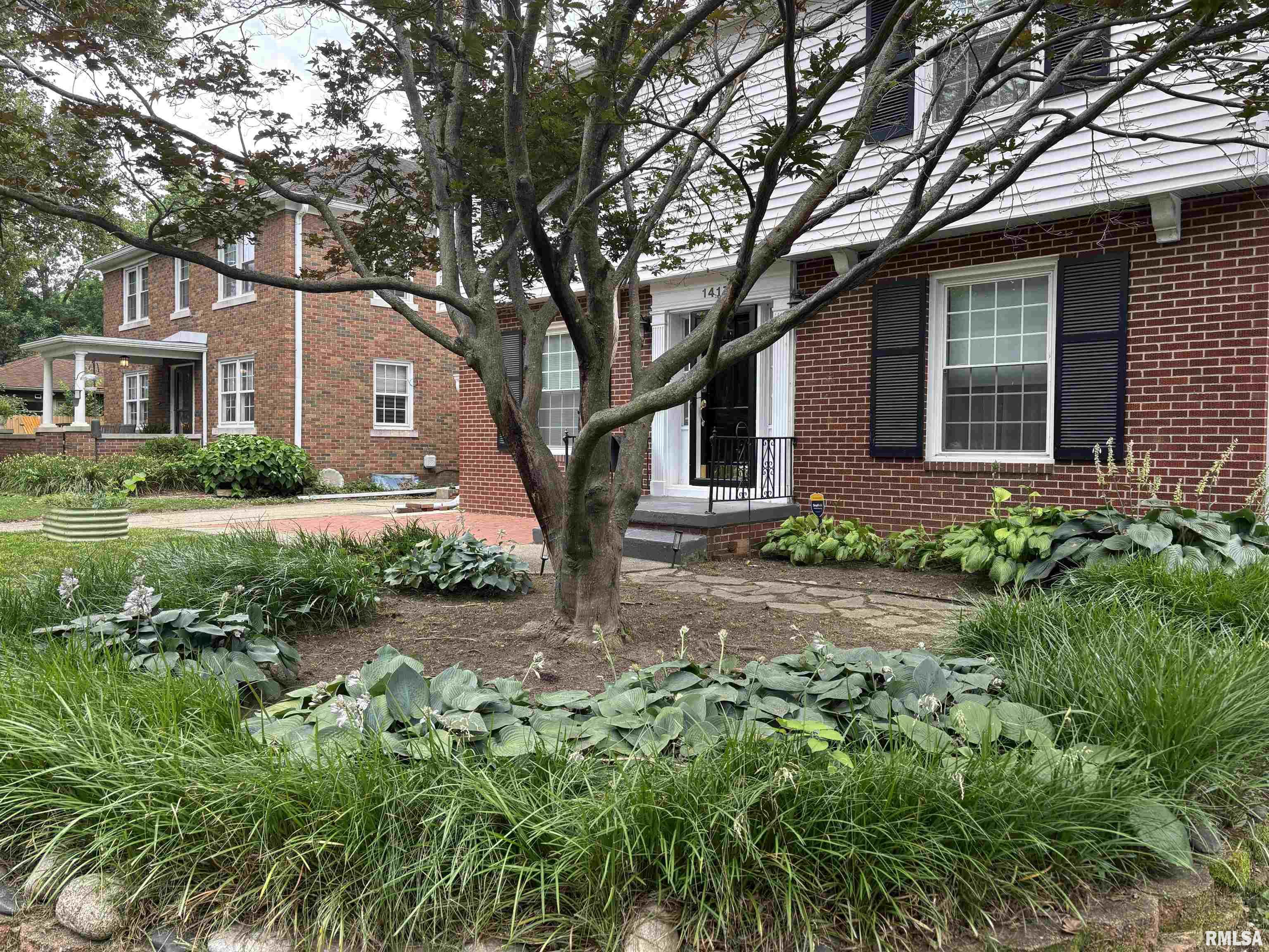 1417 South Douglas Avenue Springfield, IL 62704 - Photo 3 of 10