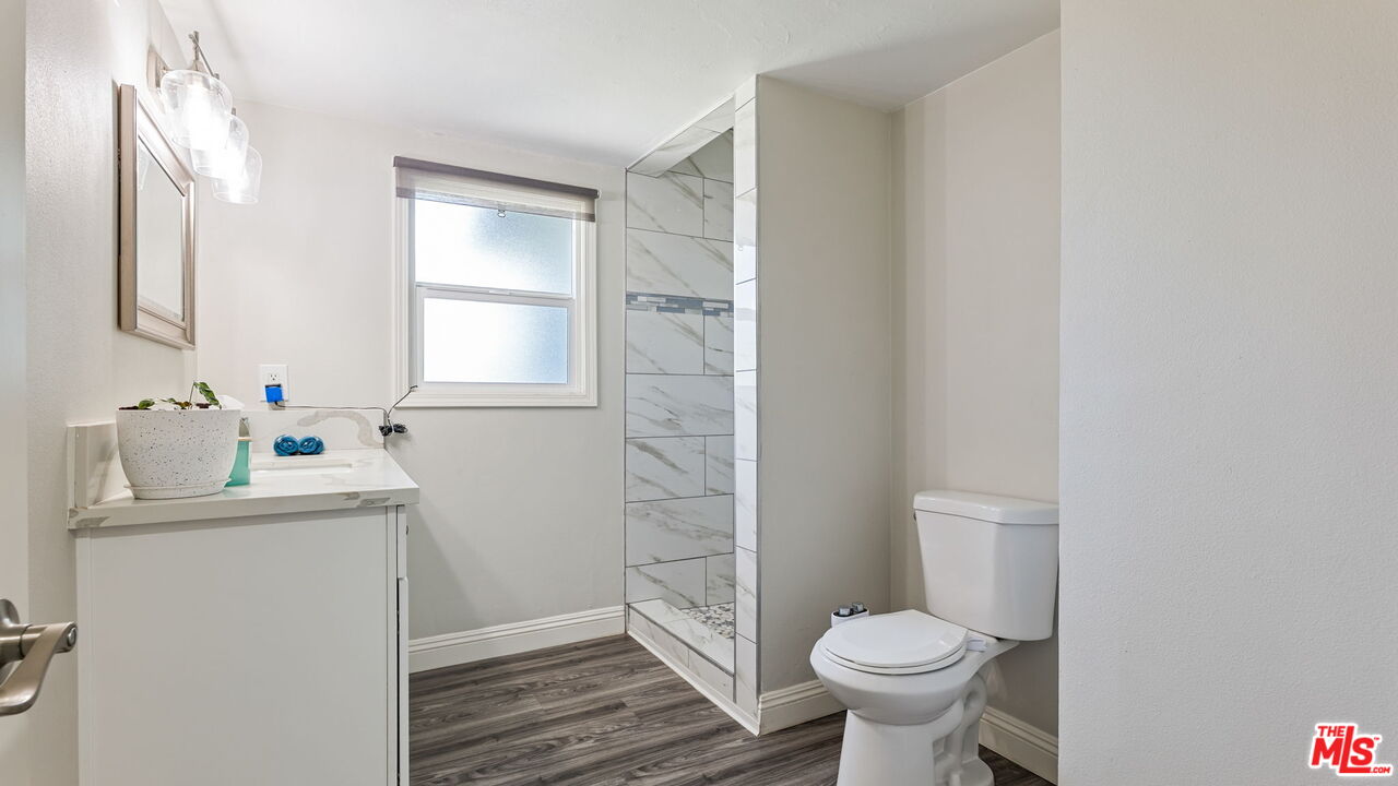 369 East Van Koevering Street Rialto, CA 92376 - Photo 20 of 55