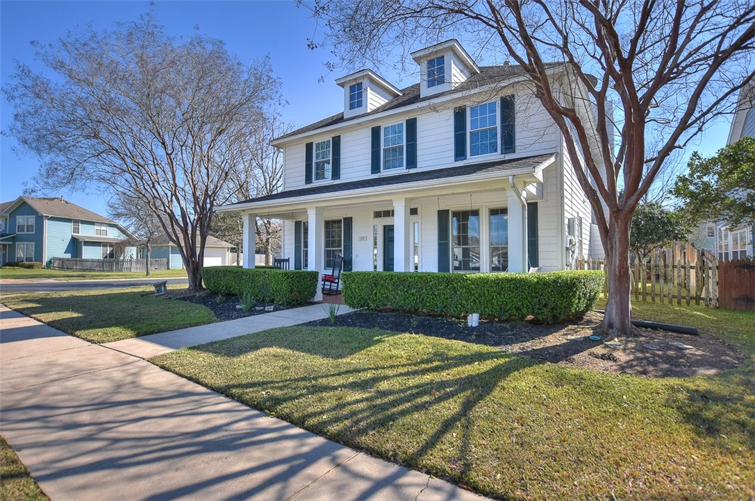 115 Summers Green Georgetown, TX 78633 - Photo 1 of 1 Incredible corner lot home in Georgetown Village is situated directly across from a large pocket park perfect for playing ball...While I was there, neighbors were out throwing tennis balls to their dogs!