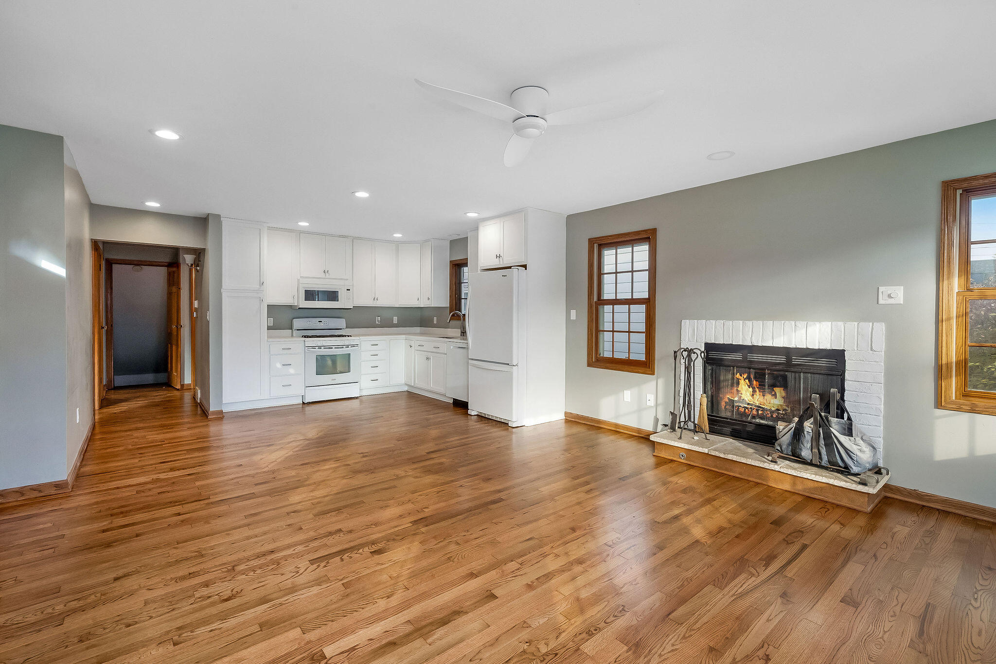 4750 North Elkhart Avenue Whitefish Bay, WI 53211 - Photo 3 of 16 Brand New Kitchen