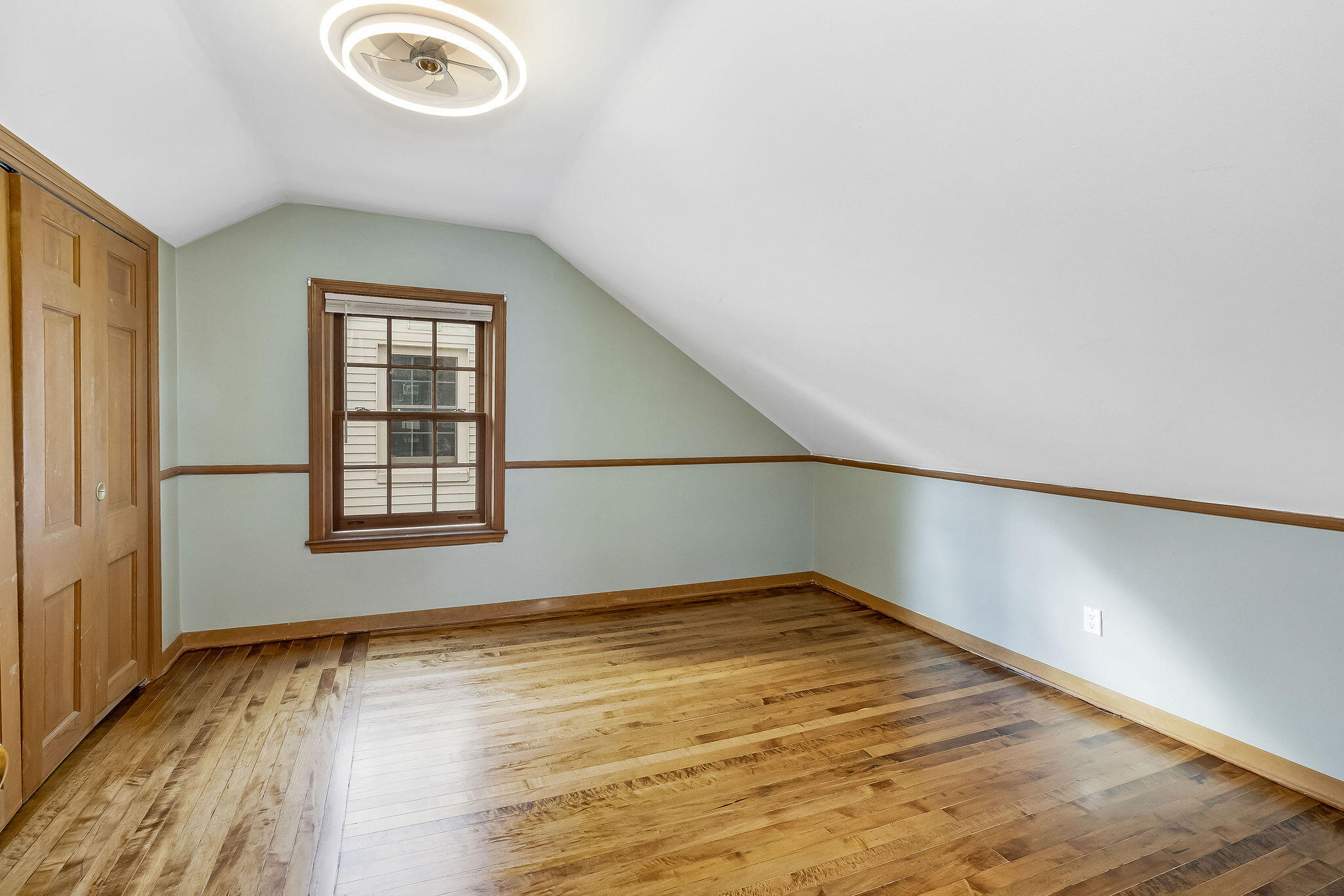 4750 North Elkhart Avenue Whitefish Bay, WI 53211 - Photo 10 of 16 Bedroom #4 Upstairs