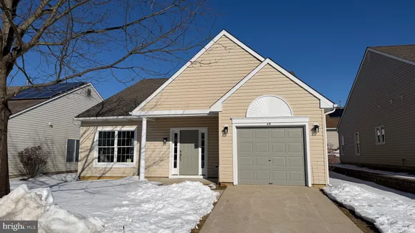 $3,100 | 49 Wagon Wheel Lane, Columbus, NJ 08022
