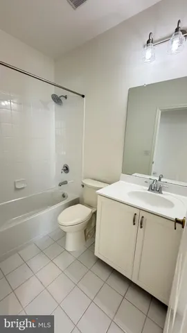 $3,300 | 49 Wagon Wheel Lane, Columbus, NJ 08022