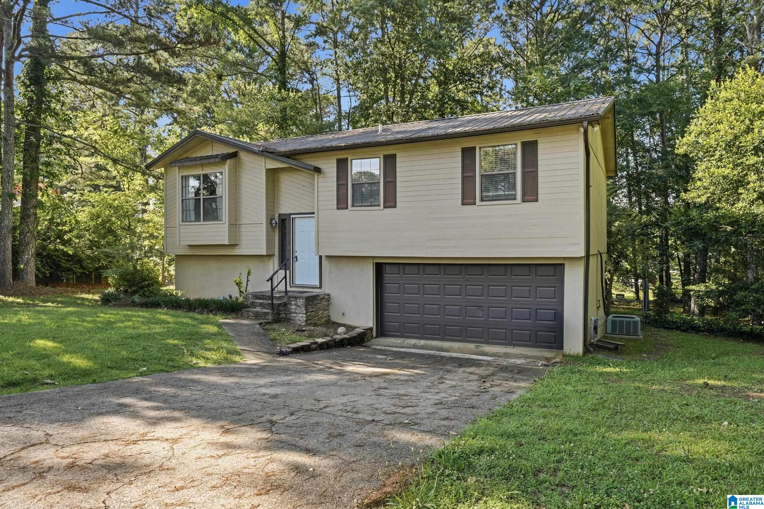 211 Rine Drive Rainbow City, AL 35906 - Photo 3 of 25