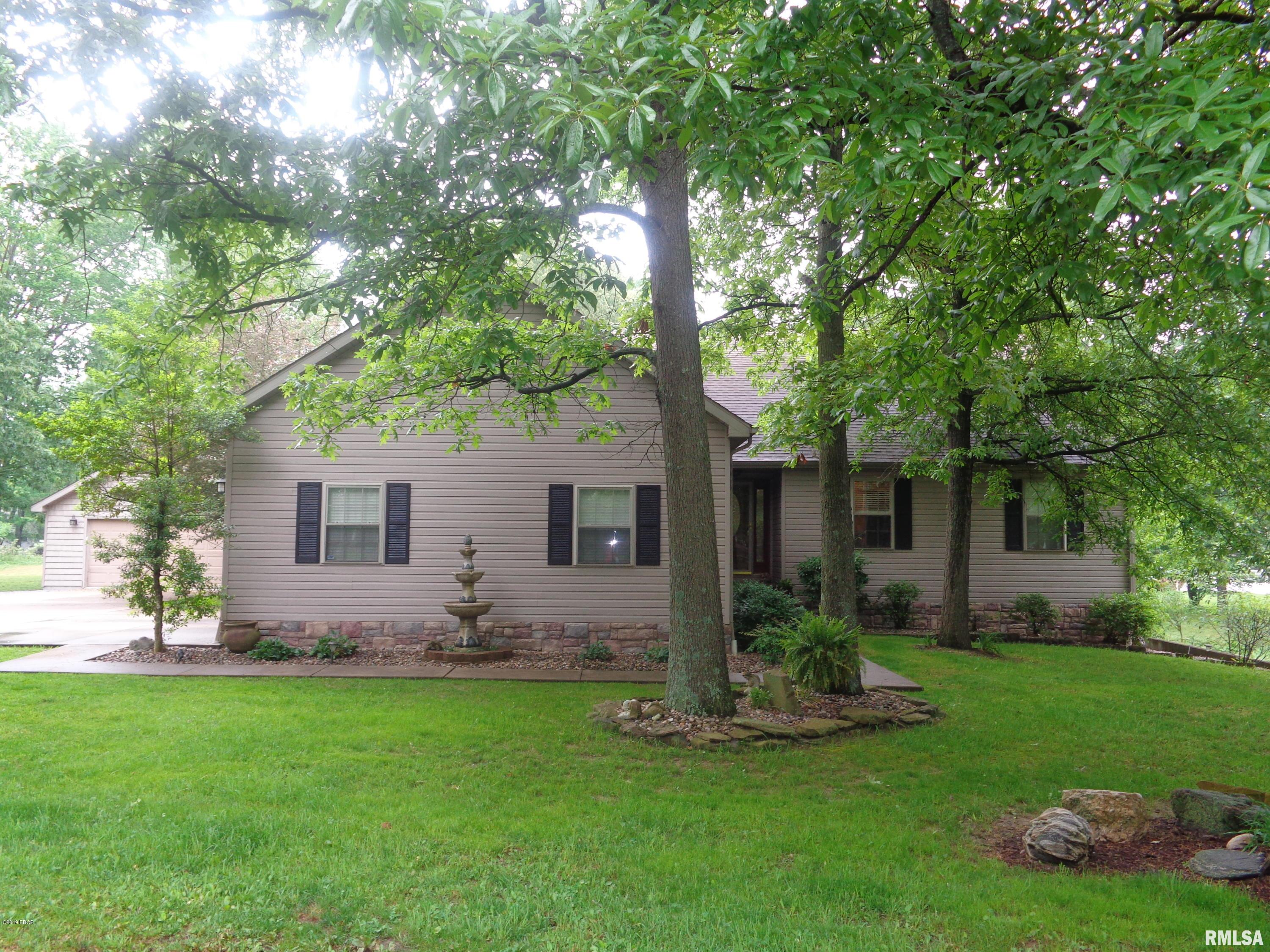 2107 Candlestick Lane Marion, IL 62959 - Photo 1 of 32 Gallery Image 1