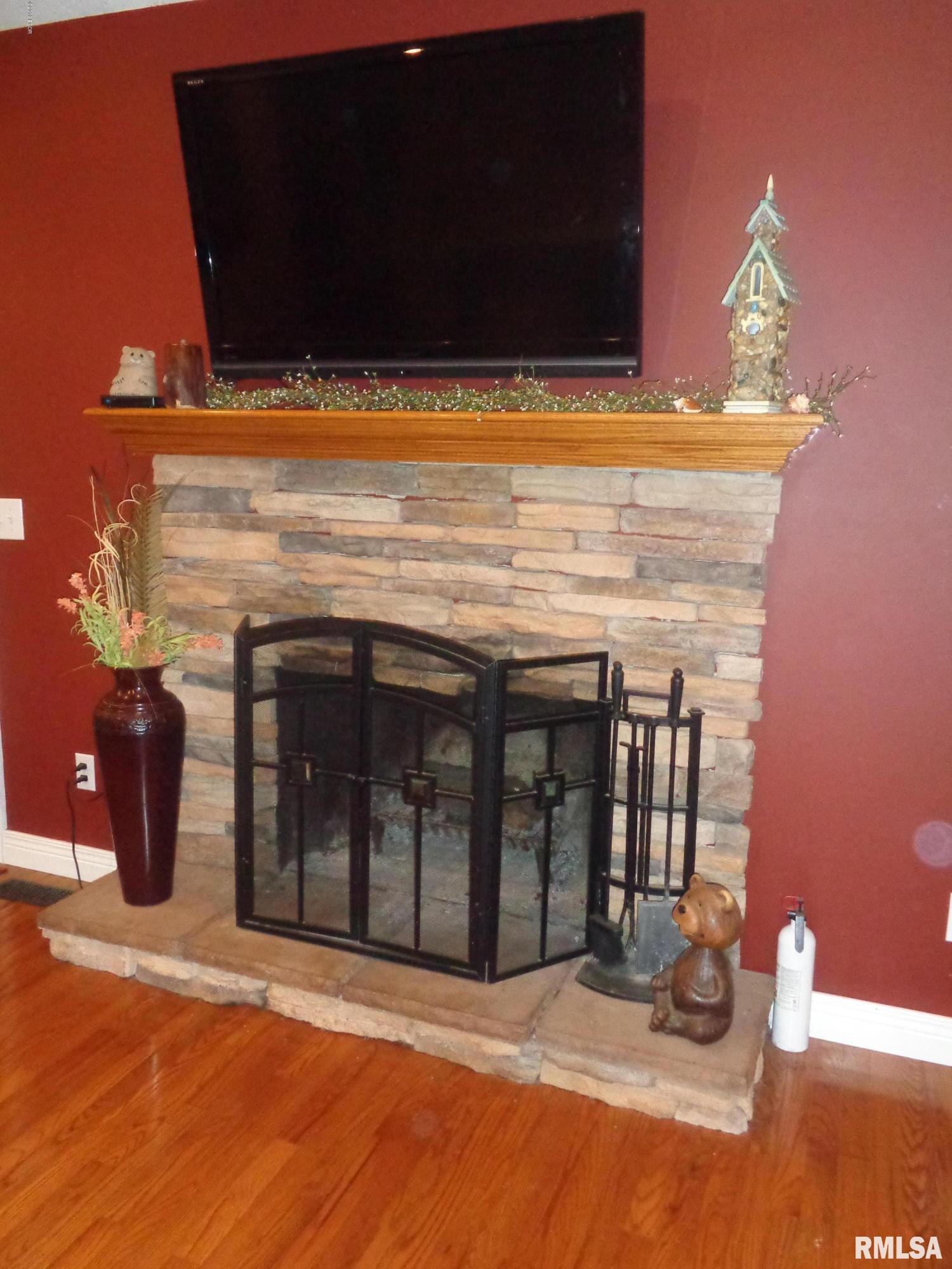 2107 Candlestick Lane Marion, IL 62959 - Photo 11 of 32 Gallery Image 11
