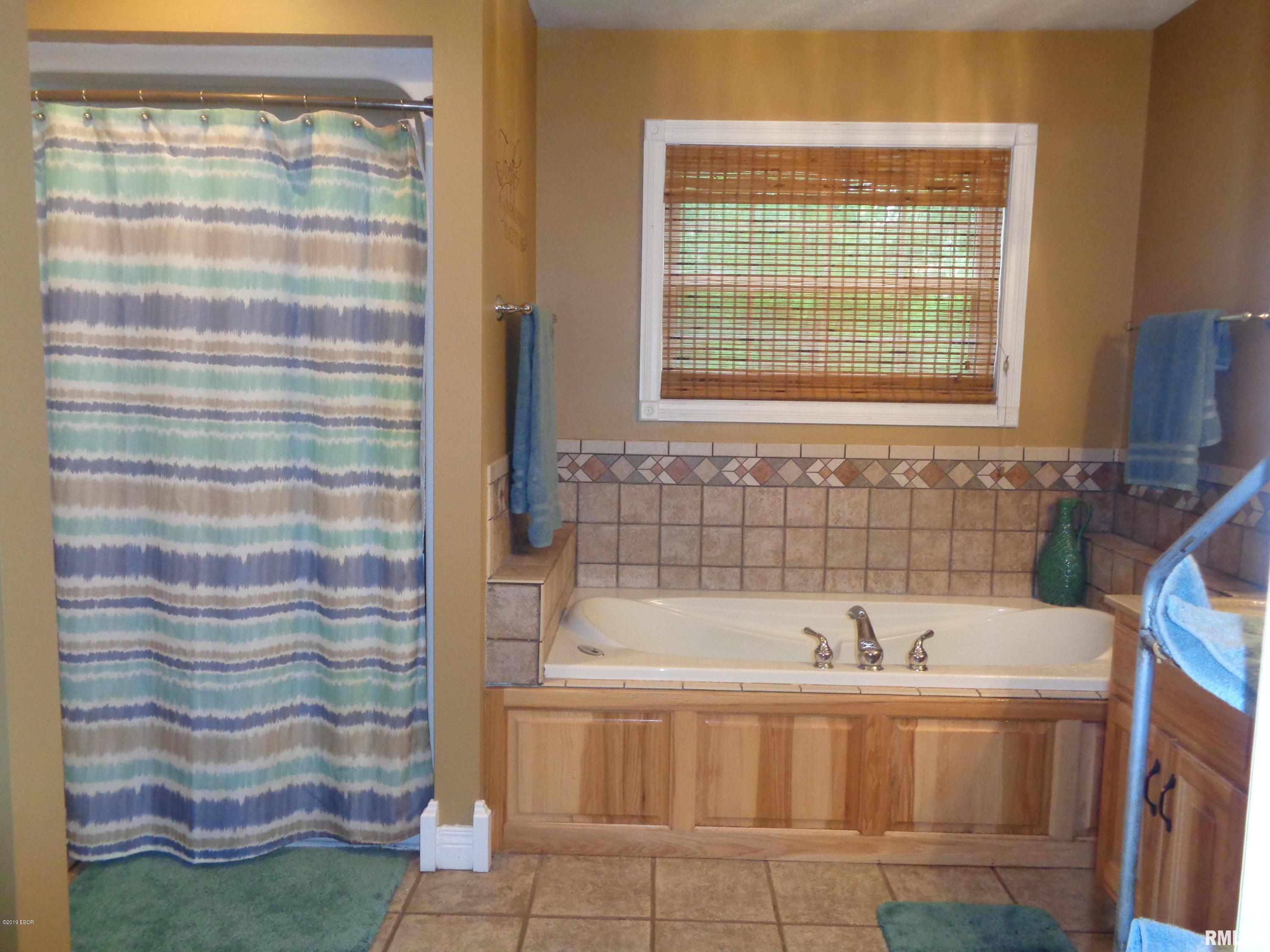 2107 Candlestick Lane Marion, IL 62959 - Photo 14 of 32 Gallery Image 14