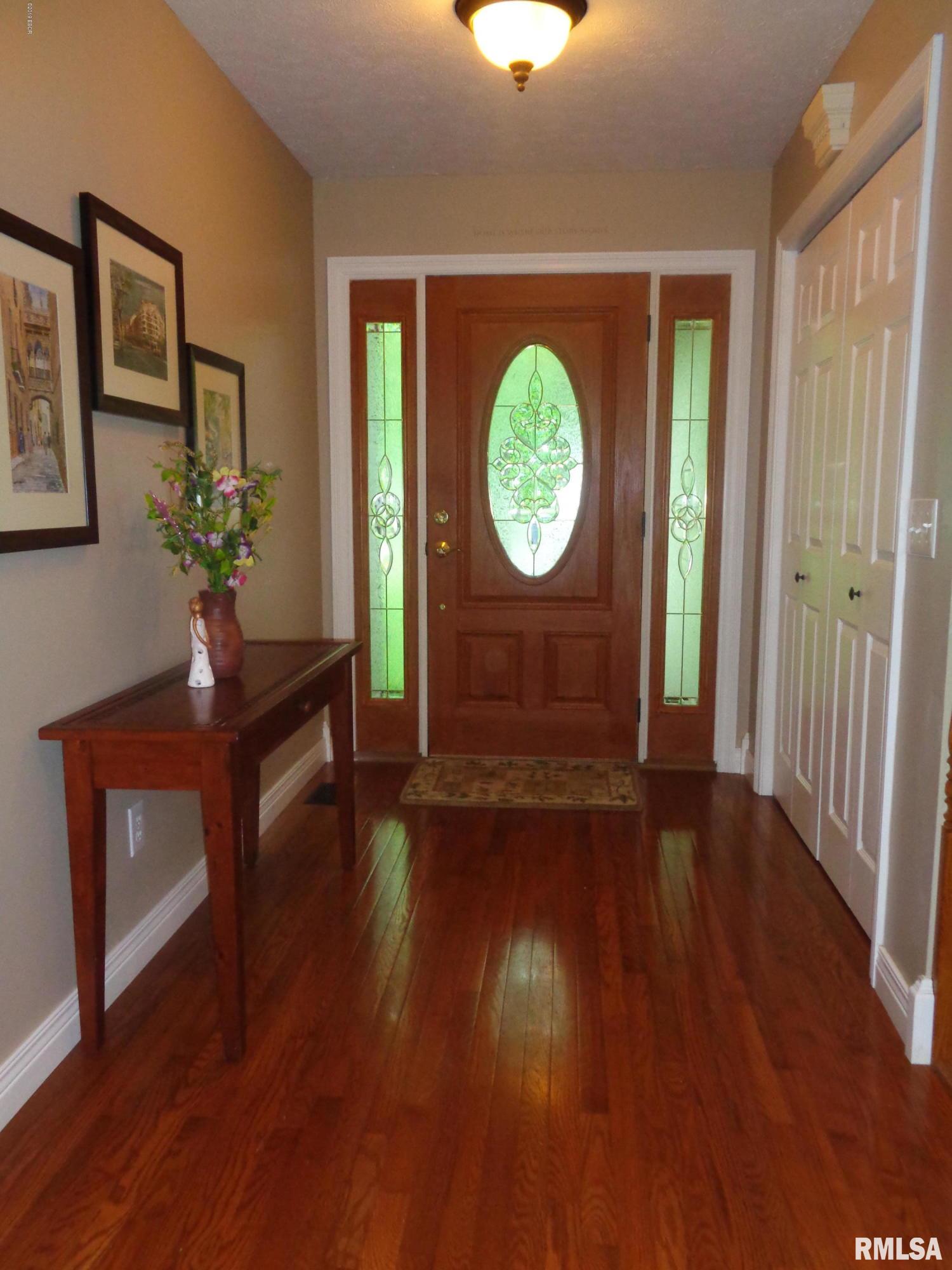 2107 Candlestick Lane Marion, IL 62959 - Photo 2 of 32 Gallery Image 2