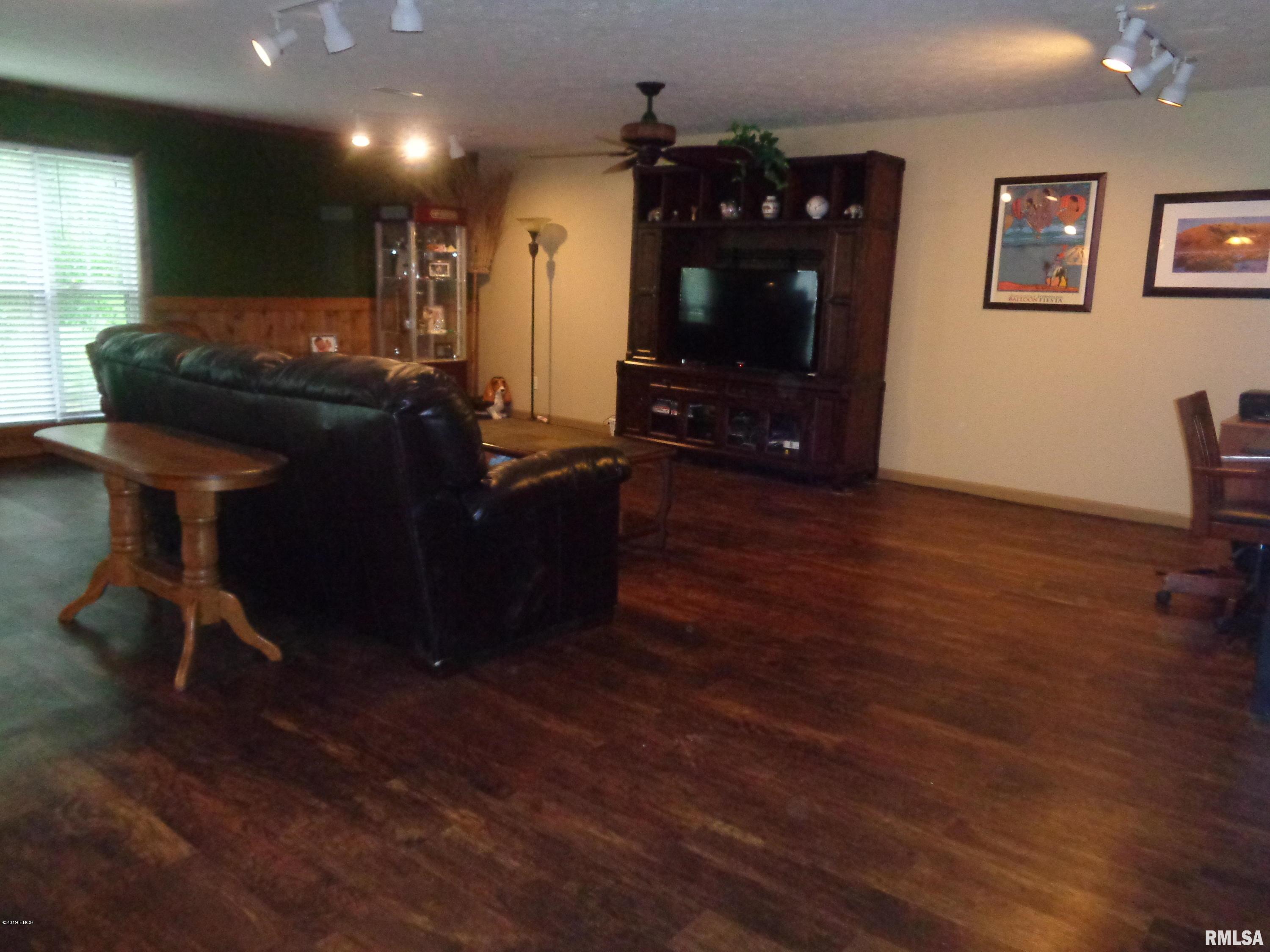 2107 Candlestick Lane Marion, IL 62959 - Photo 21 of 32 Gallery Image 21