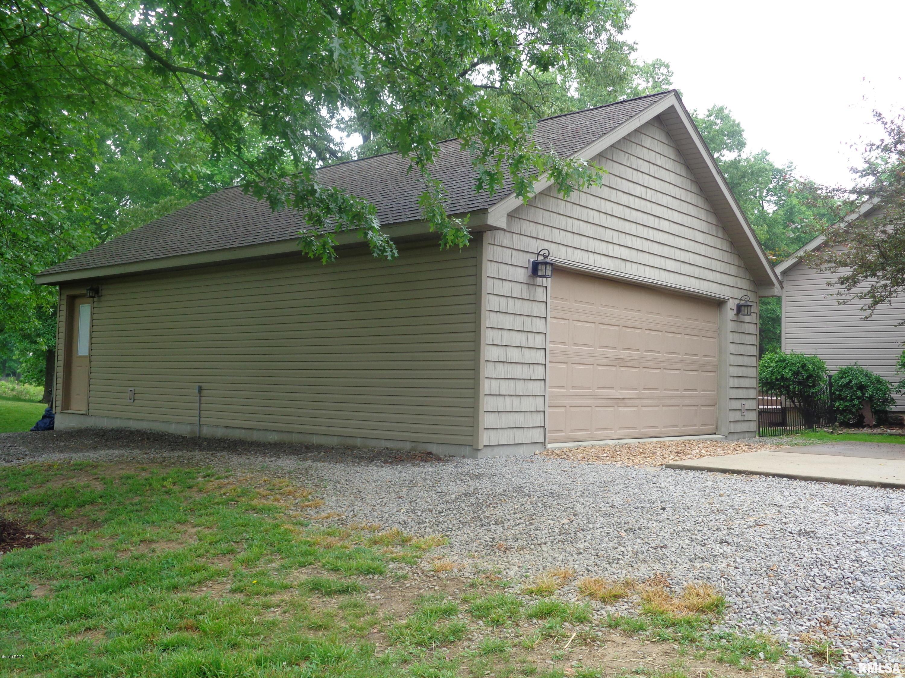 2107 Candlestick Lane Marion, IL 62959 - Photo 30 of 32 Gallery Image 30