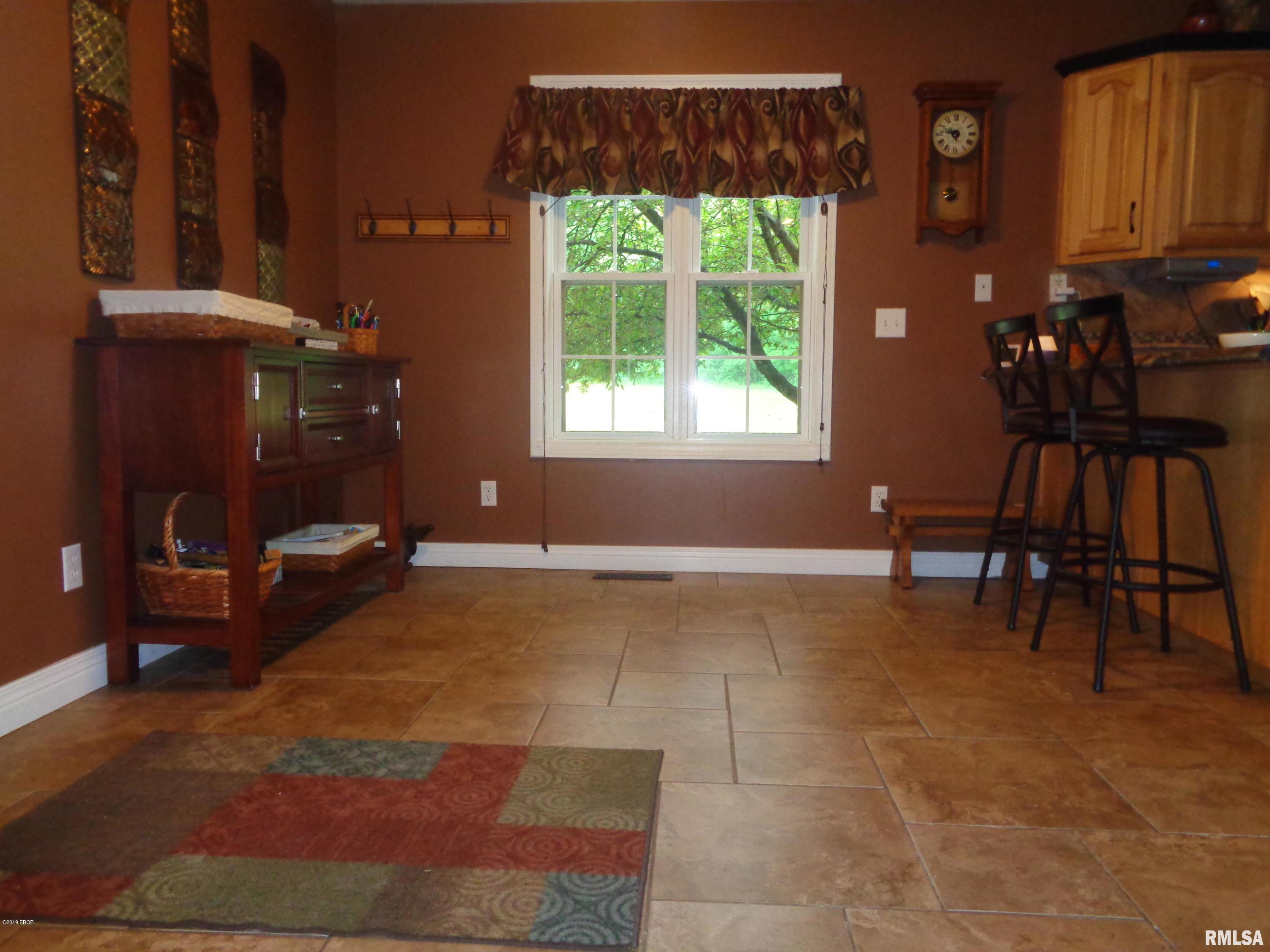 2107 Candlestick Lane Marion, IL 62959 - Photo 7 of 32 Gallery Image 7
