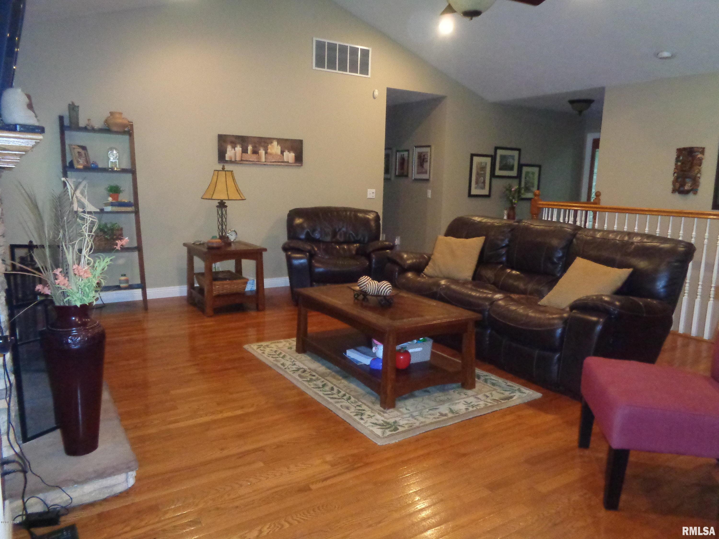 2107 Candlestick Lane Marion, IL 62959 - Photo 9 of 32 Gallery Image 9