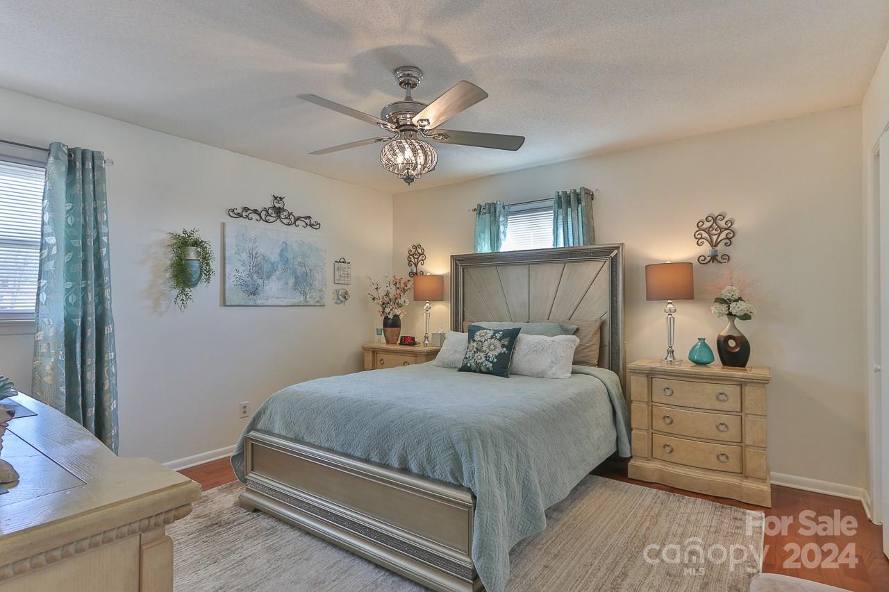 127 Skyline Road Hickory, NC 28601 - Photo 1 of 40 Gallery Image 1