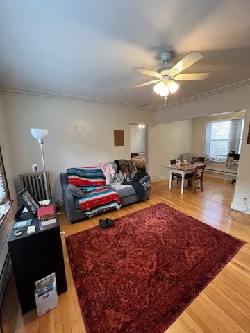 $1,895 | 4224 North Clark Street, Unit 3, Chicago, IL 60613