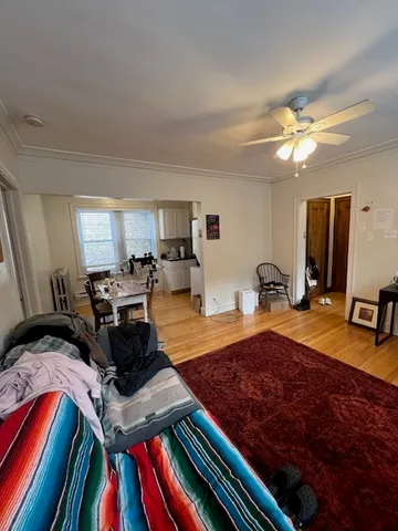 $1,895 | 4224 North Clark Street, Unit 3, Chicago, IL 60613