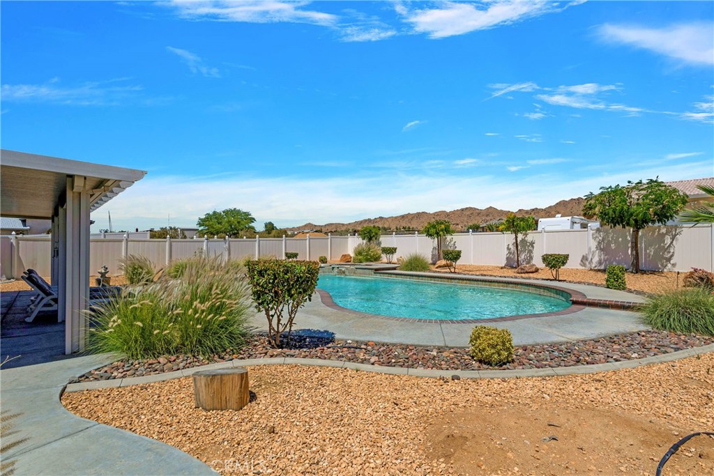 17367 Central Road Apple Valley, CA 92307 - Photo 44 of 61 a view of a backyard