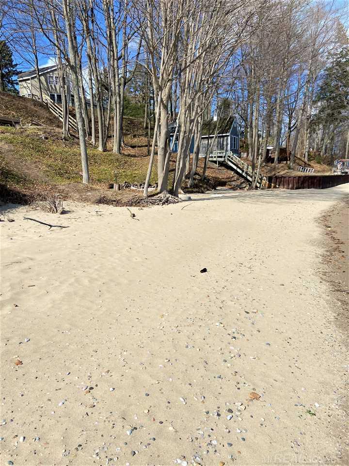 2375 Lakeshore Road Applegate, MI 48401 - Photo 33 of 36