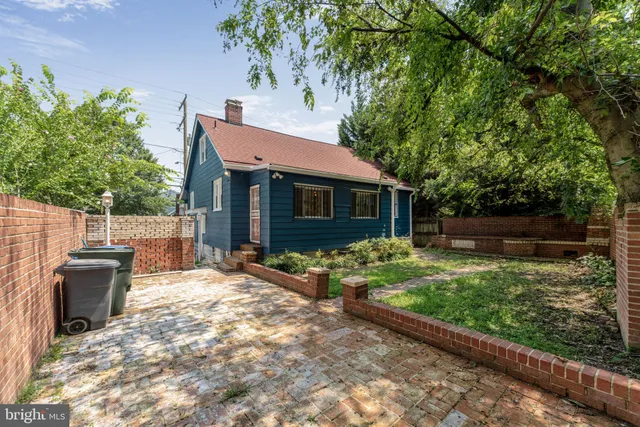 $5,300 | 2712 South Dakota Avenue Northeast, Washington, DC 20018