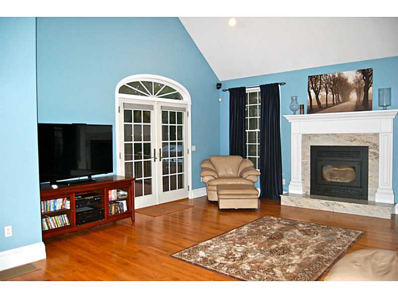 50 Crandall Road Tiverton, RI 02878 - Photo 6 of 11 Living Room.