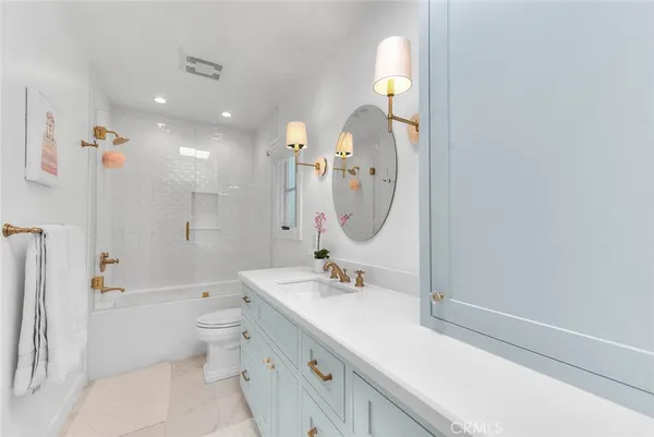 $10,800 | 13 Rivo Alto Canal, Long Beach, CA 90803