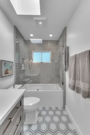 $10,800 | 13 Rivo Alto Canal, Long Beach, CA 90803