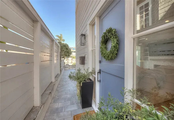 $10,800 | 13 Rivo Alto Canal, Long Beach, CA 90803