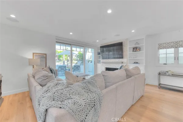 $10,800 | 13 Rivo Alto Canal, Long Beach, CA 90803