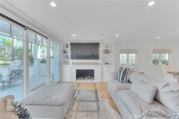 $10,800 | 13 Rivo Alto Canal, Long Beach, CA 90803