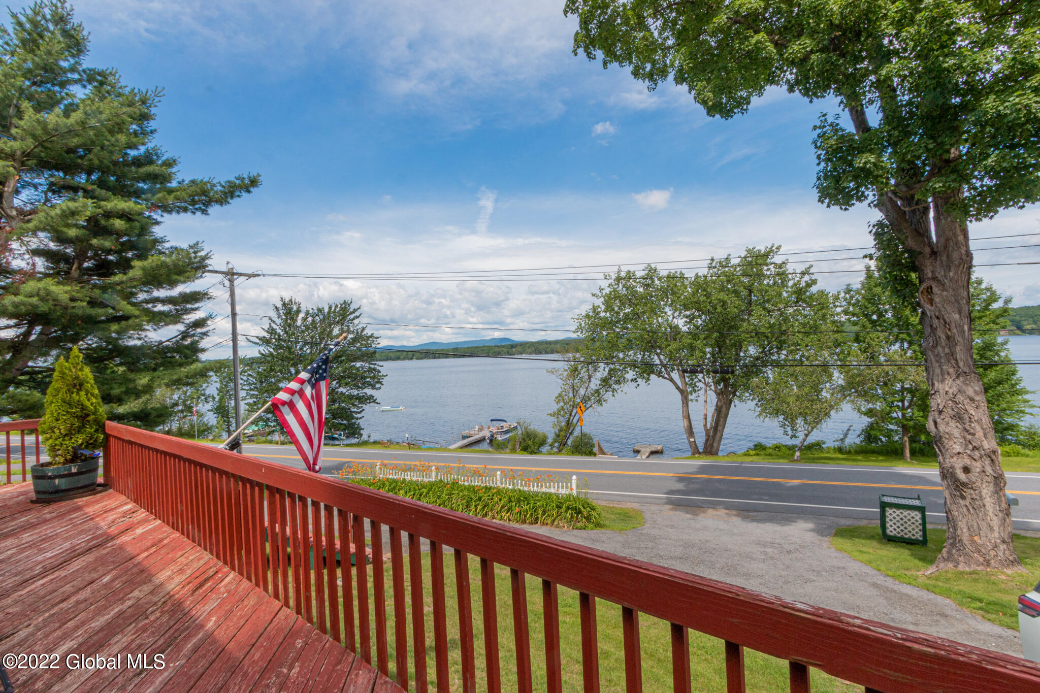 710 S Shore Rd-08