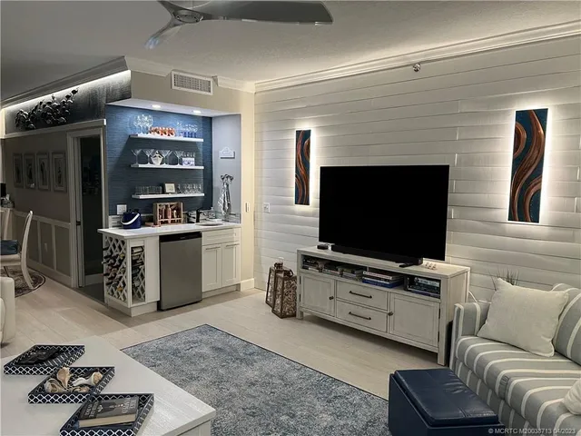 $4,200 | 8800 South Ocean Drive, Unit 1406PH, Jensen Beach, FL 34957