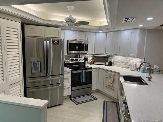 $4,200 | 8800 South Ocean Drive, Unit 1406PH, Jensen Beach, FL 34957