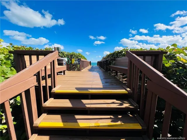 $4,200 | 8800 South Ocean Drive, Unit 1406PH, Jensen Beach, FL 34957