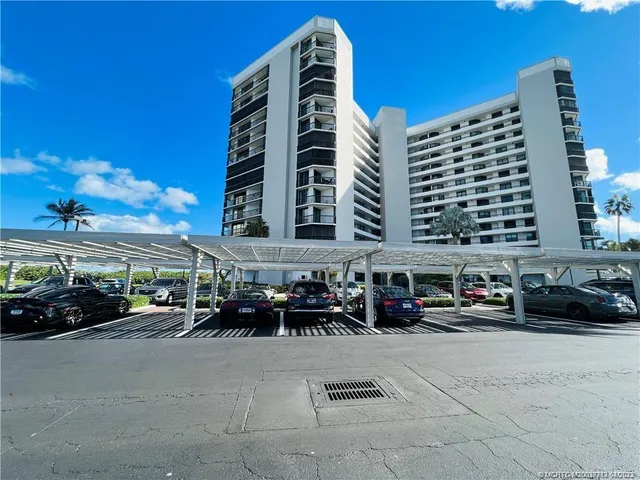 $4,200 | 8800 South Ocean Drive, Unit 1406PH, Jensen Beach, FL 34957