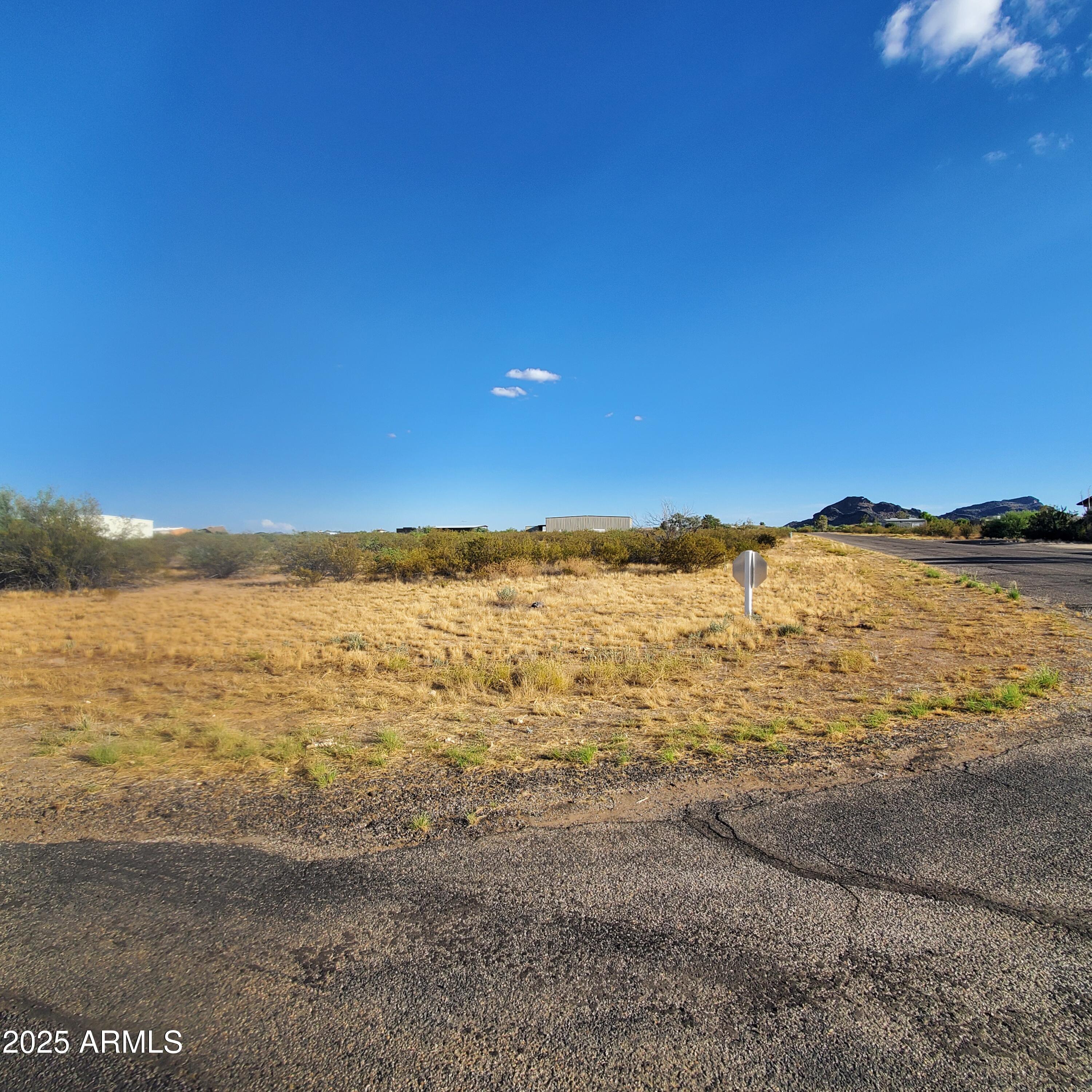 50979 West Iver Road Aguila, AZ 85320 - Photo 6 of 21 a view of an ocean