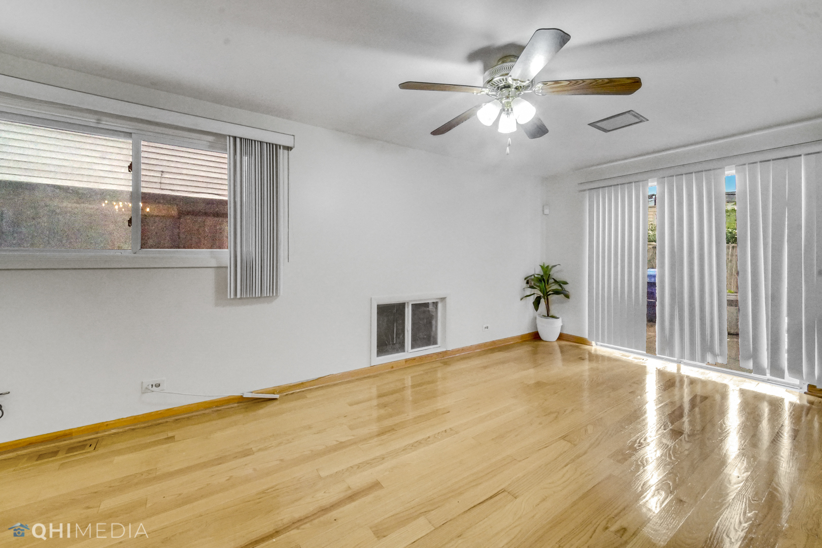 9280 Dee Road Des Plaines, IL 60016 - Photo 11 of 24 Gallery Image 11