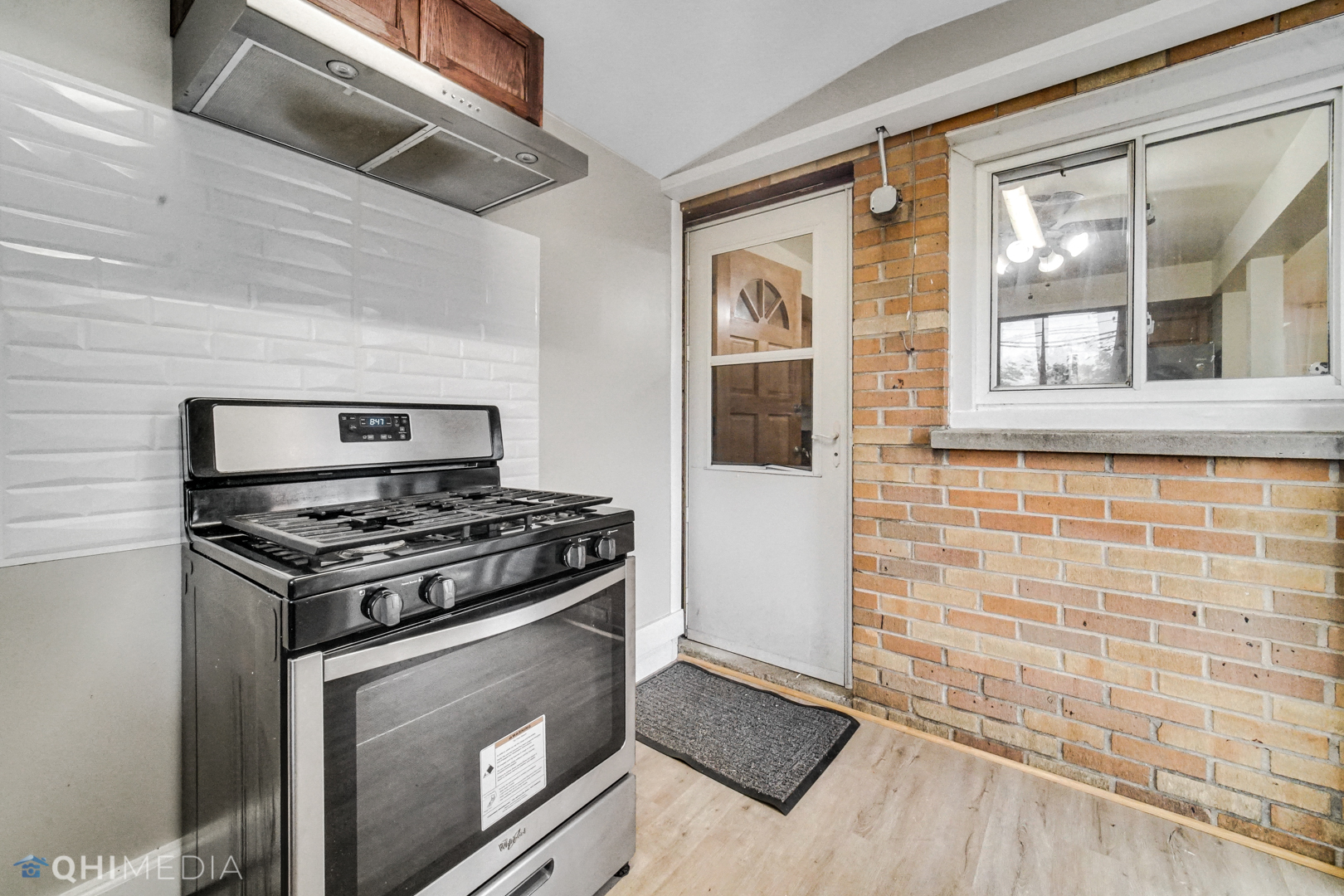 9280 Dee Road Des Plaines, IL 60016 - Photo 9 of 24 Gallery Image 9