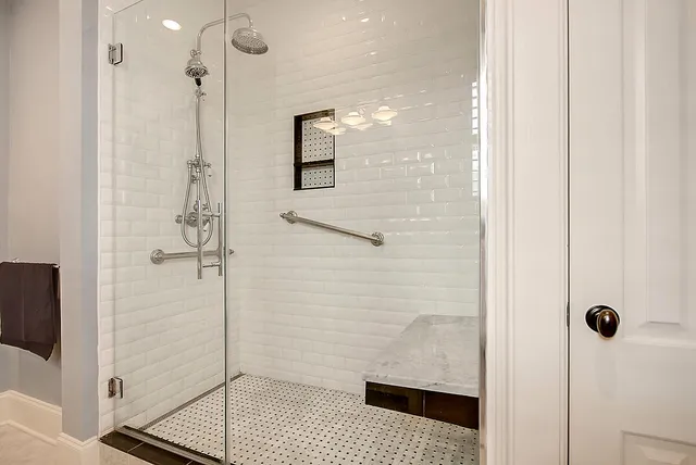 $5,250 | 36 Prioleau Street, Unit F, Charleston, SC 29401