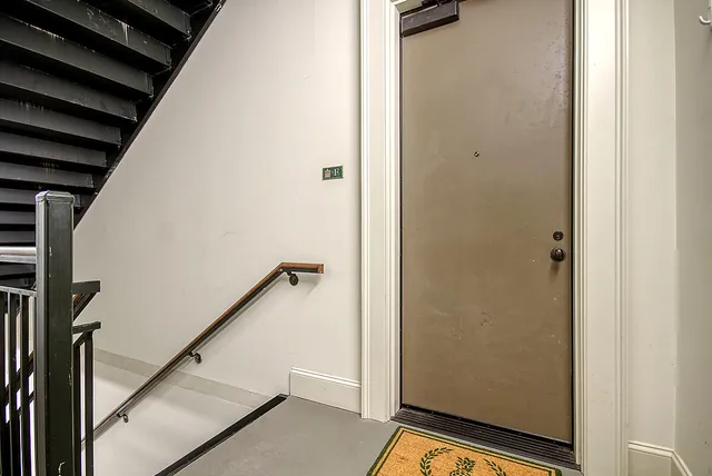 $5,250 | 36 Prioleau Street, Unit F, Charleston, SC 29401