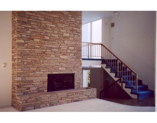 33 Oak Hill Road Worcester, MA 01609 - Photo 5 of 12 Gallery Image 5