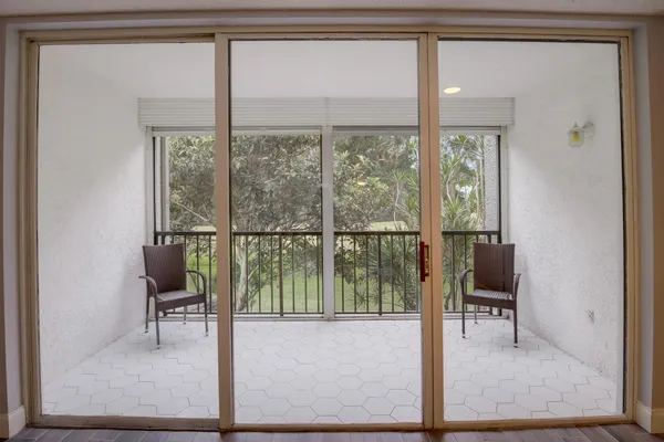 $2,300 | 4801 Esedra Court, Unit 201, Lake Worth, FL 33467