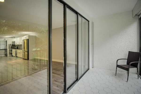 $2,300 | 4801 Esedra Court, Unit 201, Lake Worth, FL 33467