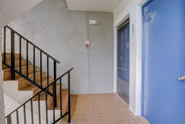 $2,300 | 4801 Esedra Court, Unit 201, Lake Worth, FL 33467