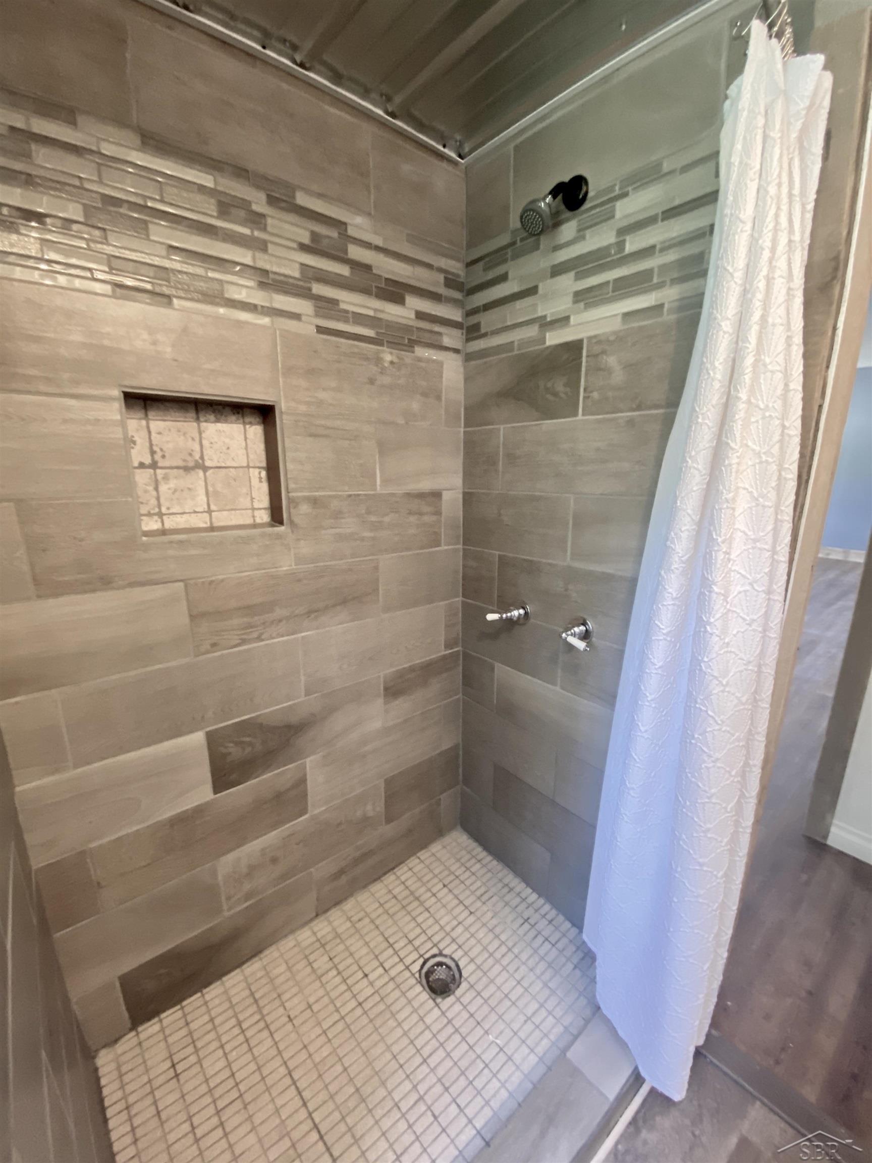 9770 North River Road Freeland, MI 48623 - Photo 20 of 33
