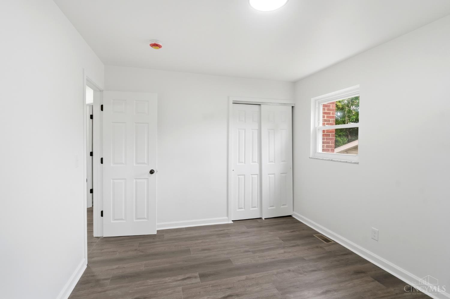 10686 Chelmsford Road Cincinnati, OH 45240 - Photo 19 of 43