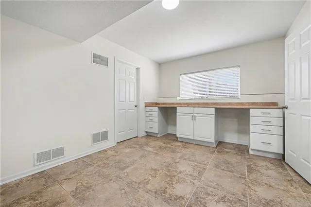 $515,000 | 10120 Sunset Drive, Lenexa, KS 66220